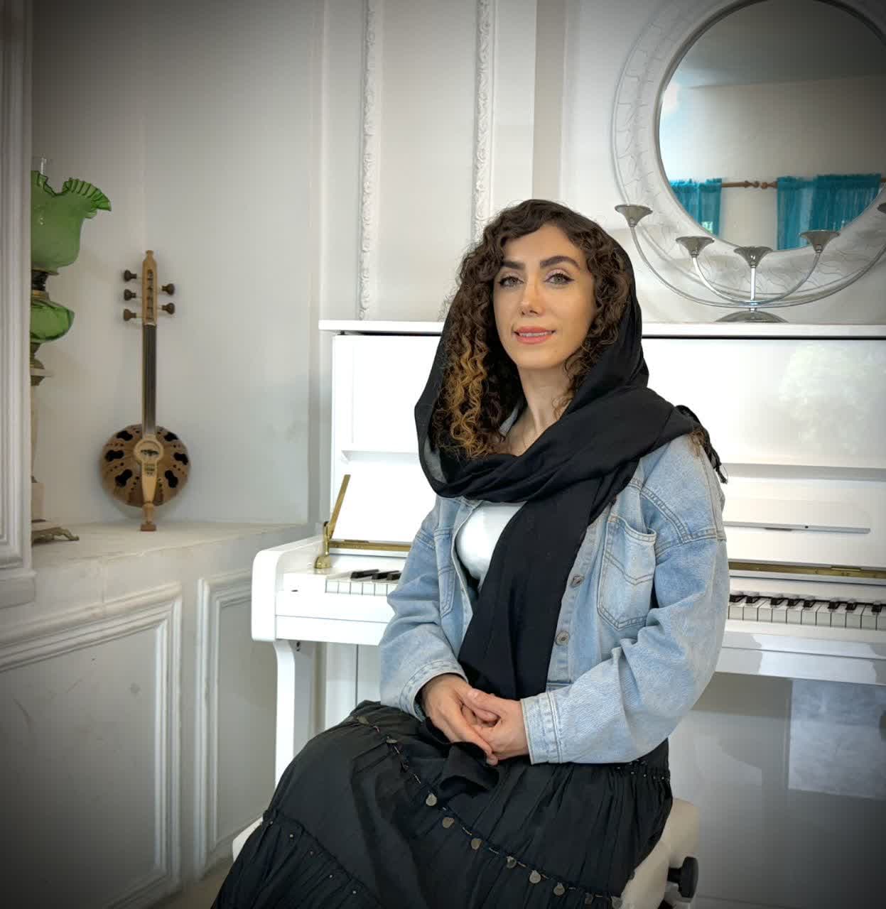 نهال حیدری